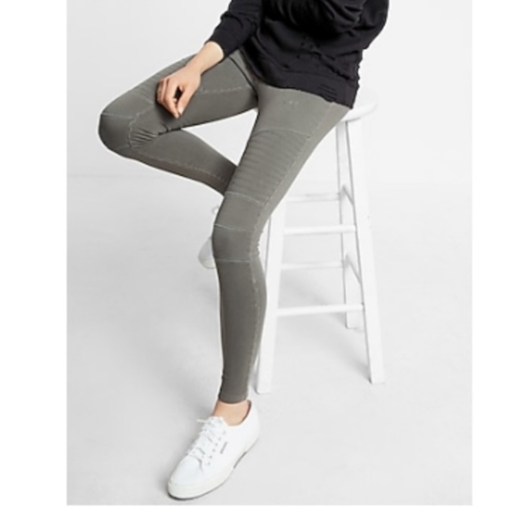 Women’s Express Leggings